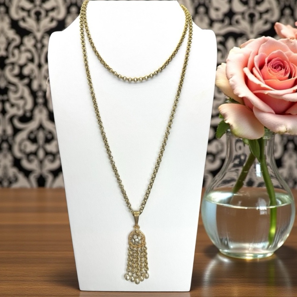 MIRIAM HASKELL Signed Vintage Baroque Faux-Pearl Dangle Pendant Necklace